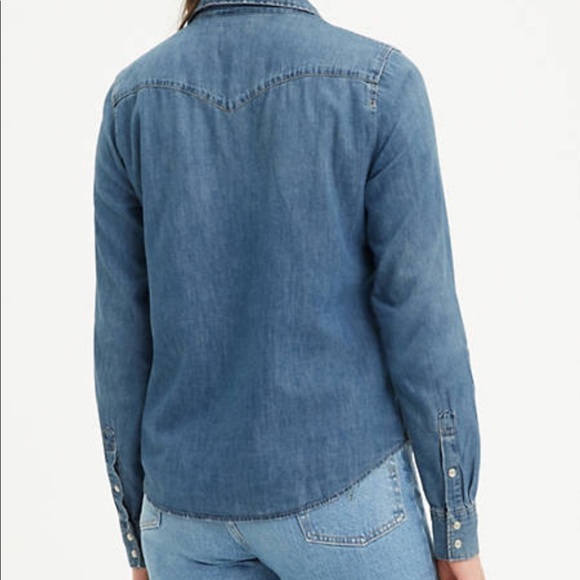 Levi’s Ultimate Western Shirt NWT Size Medium - Picture 2 of 11